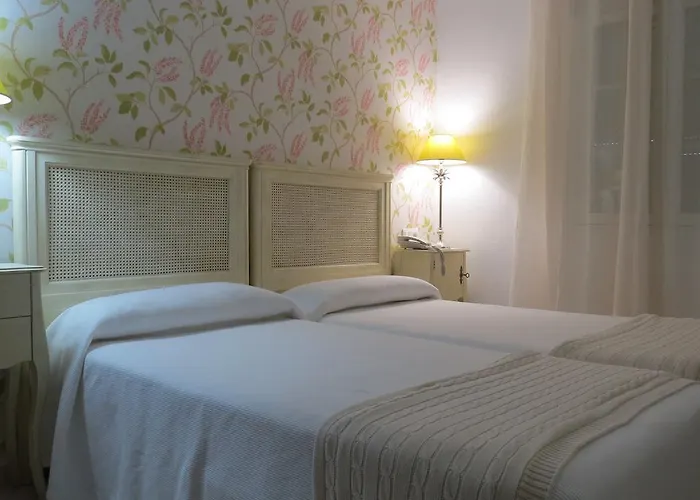 Rural Eloy Banos De Montemayor