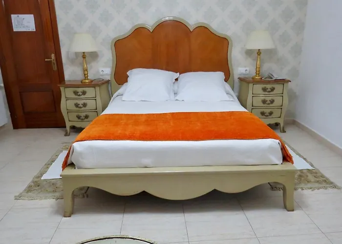 Rural Eloy Banos De Montemayor